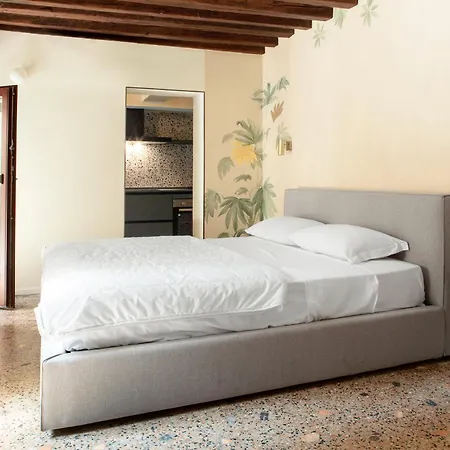 Qn Venice