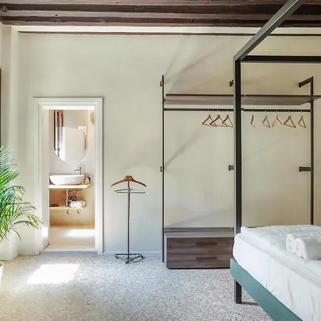 Qn アパートホテル