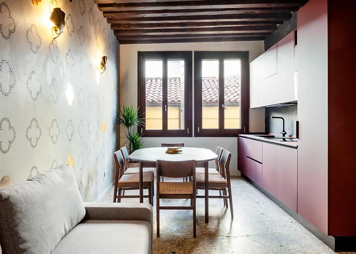 Apart Otel Qn Venedik